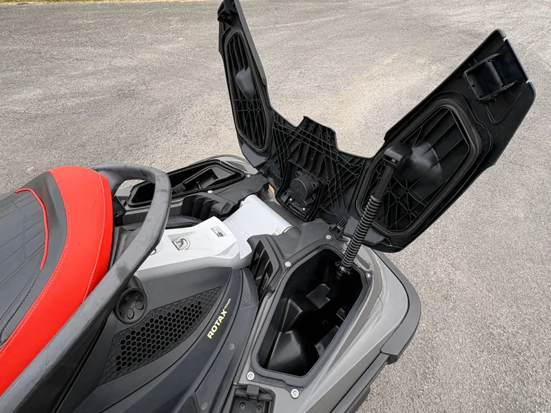 Slide: The Image of Sea-Doo GTX LTD is 260 2014 - 26