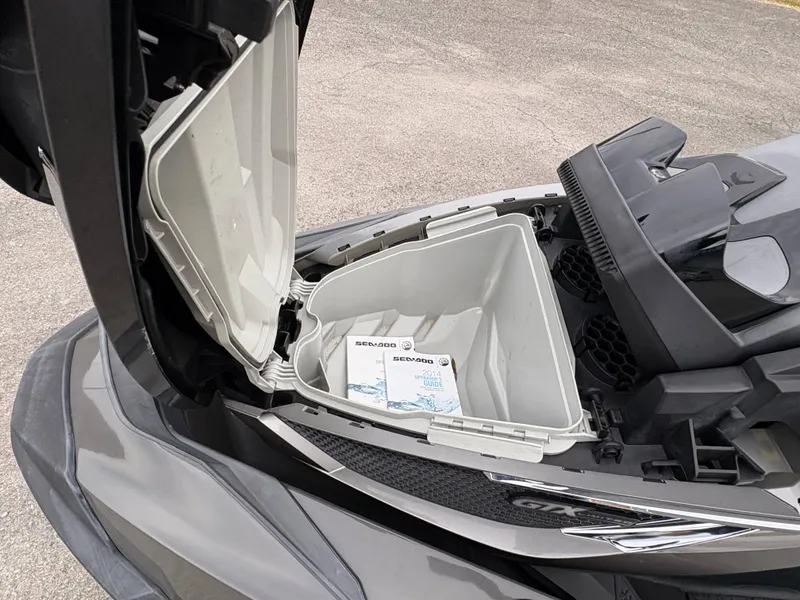 Slide: The Image of Sea-Doo GTX LTD is 260 2014 - 29