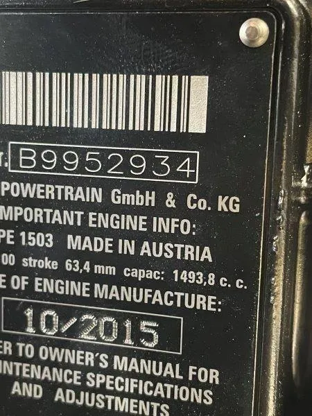 Slide: The Image of Scarab 255 SBHO Platinum 2017 - 11