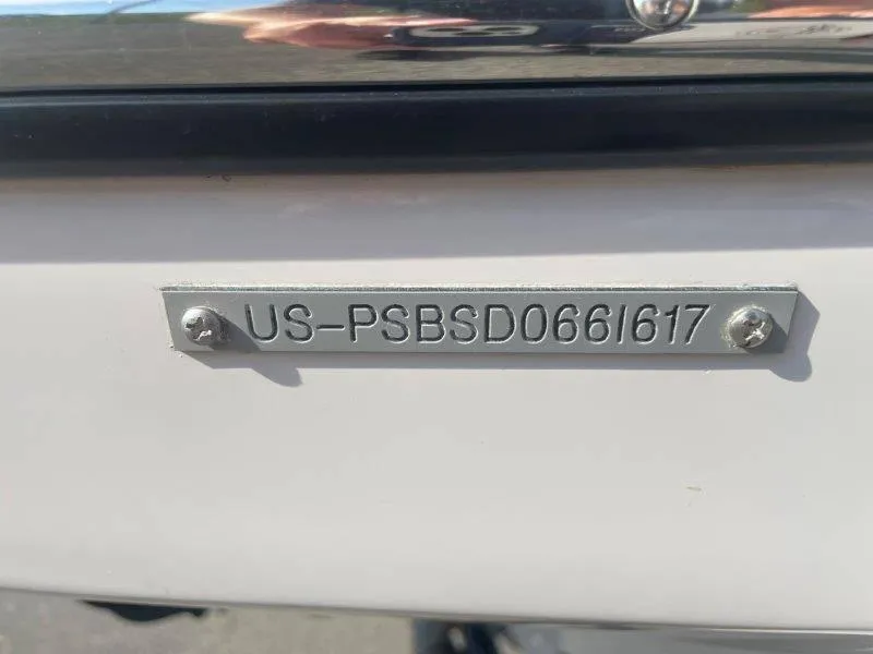 Slide: The Image of Scarab 255 SBHO Platinum 2017 - 13