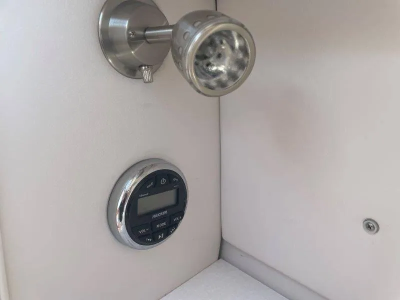 Slide: The Image of Scarab 255 SBHO Platinum 2017 - 31