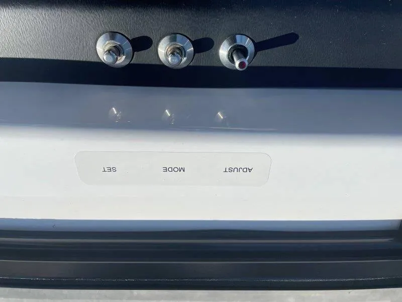 Slide: The Image of Scarab 255 SBHO Platinum 2017 - 32