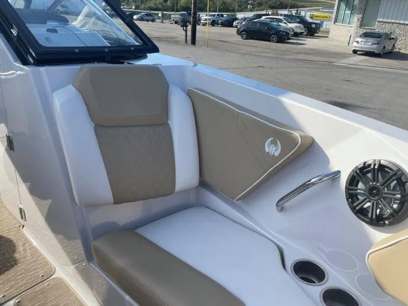 Slide: The Image of Scarab 255 SBHO Platinum 2017 - 42