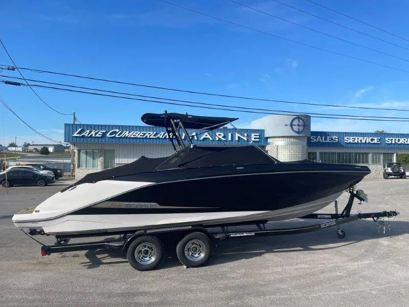 Slide: The Image of Scarab 255 SBHO Platinum 2017 - 72