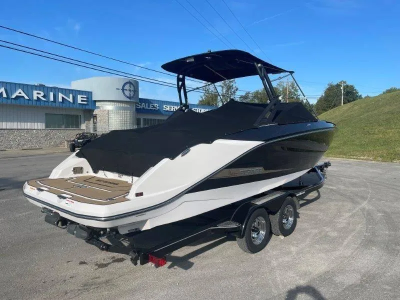 Slide: The Image of Scarab 255 SBHO Platinum 2017 - 78