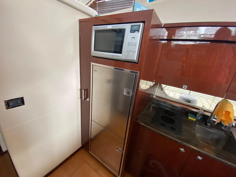 Slide: The Image of Sea Ray 450 Sedan Bridge 2012 - 40