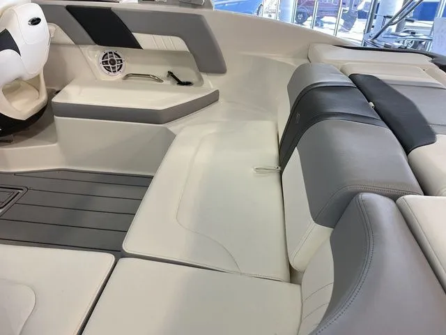 Slide: The Image of Chaparral 23 SSi OB 2024 - 14