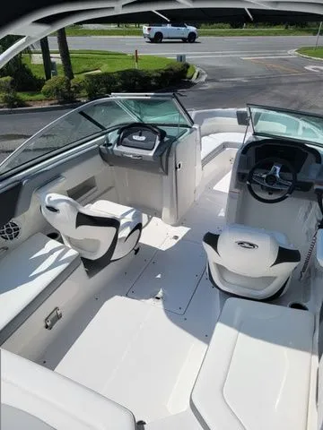 Slide: The Image of Chaparral 23 SSi OB 2024 - 16