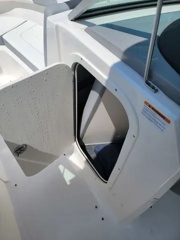 Slide: The Image of Chaparral 23 SSi OB 2024 - 33