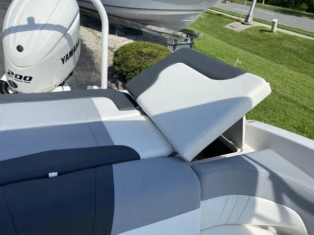 Slide: The Image of Chaparral 23 SSi OB 2024 - 39