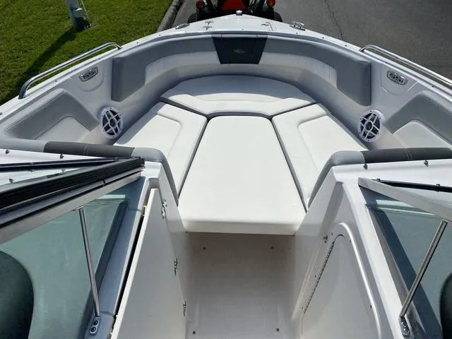 Slide: The Image of Chaparral 23 SSi OB 2024 - 43