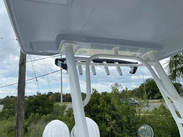 Slide: The Image of Robalo R270 Center Console 2024 - 24