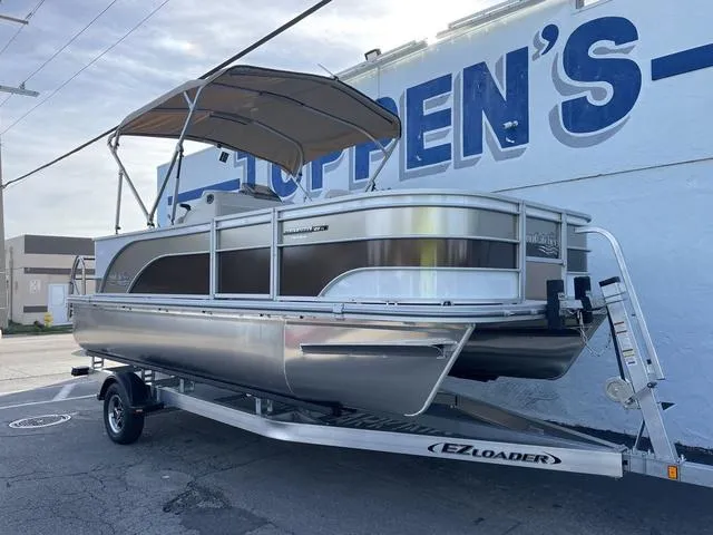 Slide: The Image of G3 G3 Suncatcher 20 FC 2024 - 4