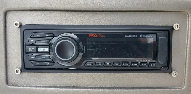 Slide: The Image of AM/FM/Bluetooth stereo - 16