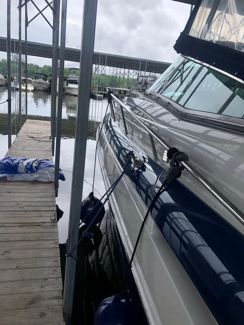 Slide: The Image of Crownline Boats 350 Sport Yacht 2014 - 34