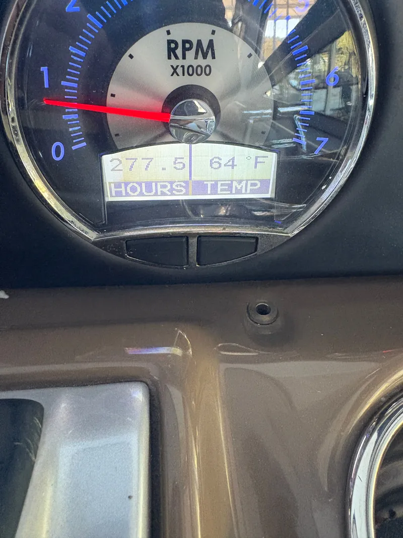 Slide: The Image of Crownline Boats 350 Sport Yacht 2014 - 35