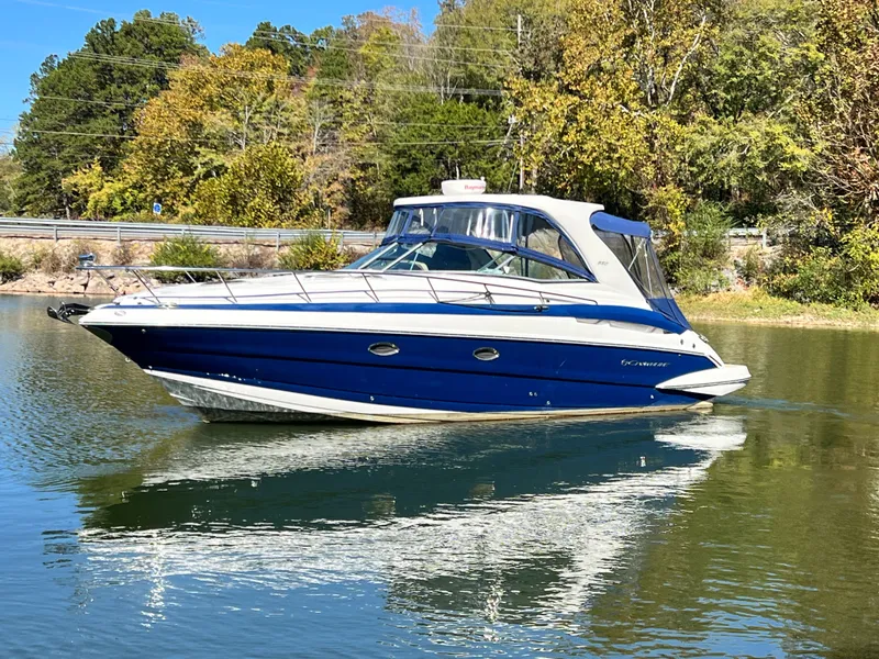 Slide: The Image of Crownline Boats 350 Sport Yacht 2014 - 41