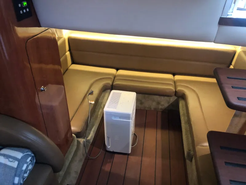 Slide: The Image of Crownline Boats 350 Sport Yacht 2014 - 6