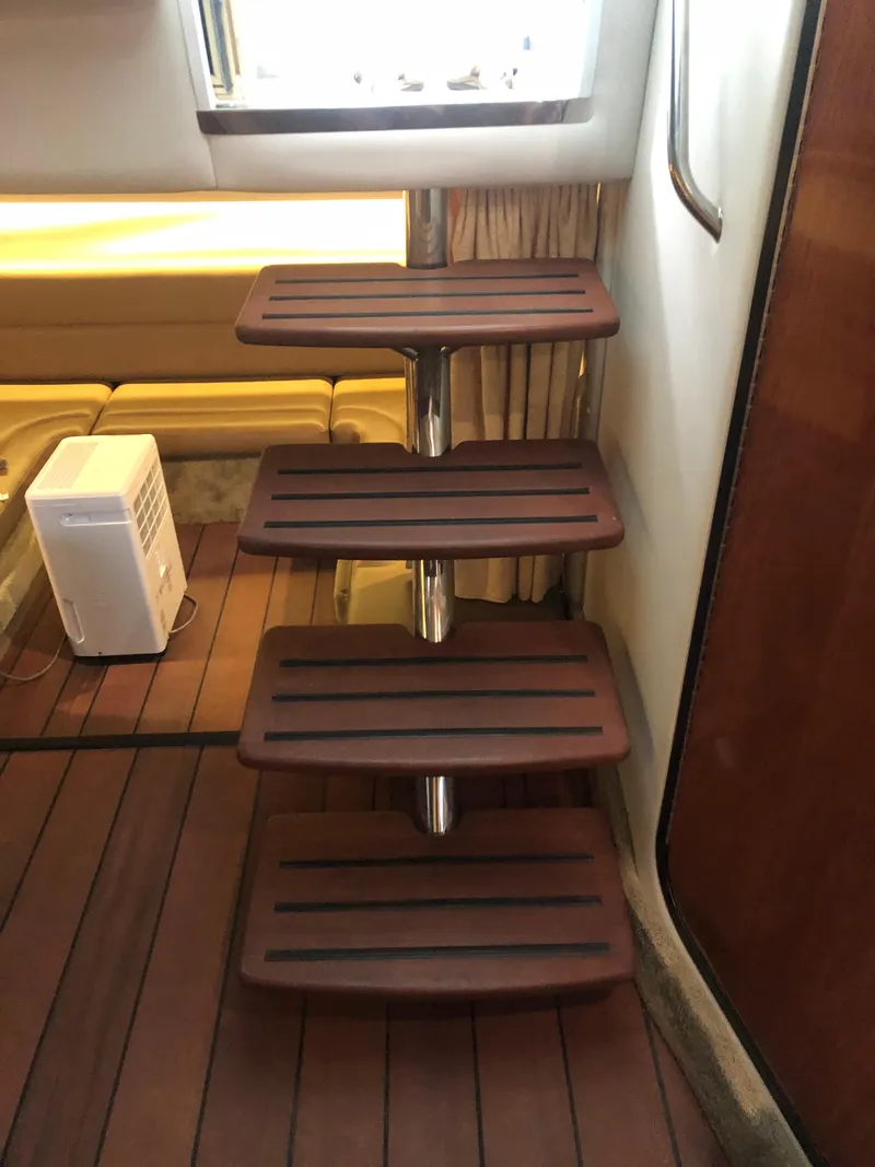 Slide: The Image of Crownline Boats 350 Sport Yacht 2014 - 8