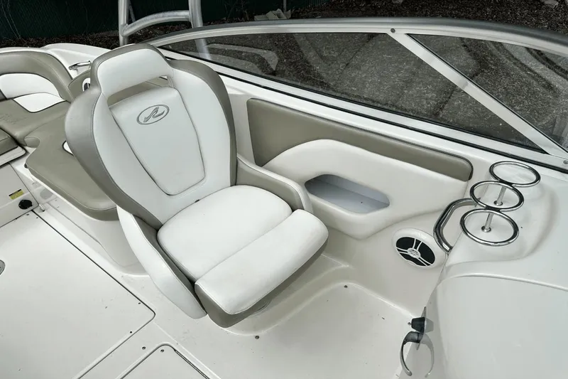 Slide: The Image of Sea Ray 270 Sundeck 2007 - 13