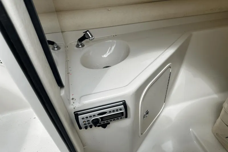 Slide: The Image of Sea Ray 270 Sundeck 2007 - 17