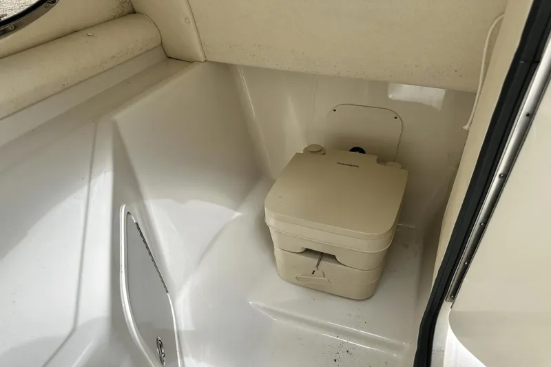 Slide: The Image of Sea Ray 270 Sundeck 2007 - 18