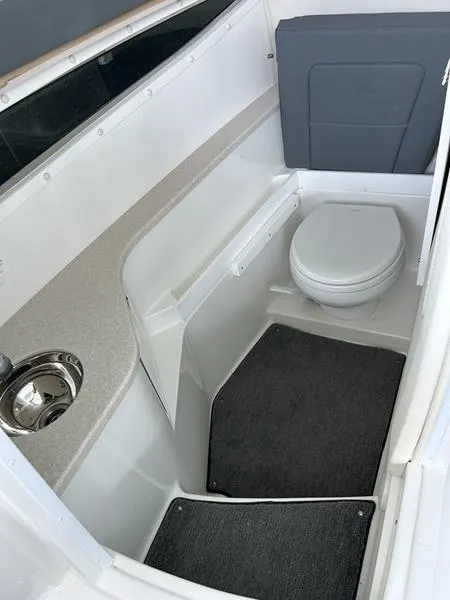 Cobalt R35 2018 for Sale | MarineSource