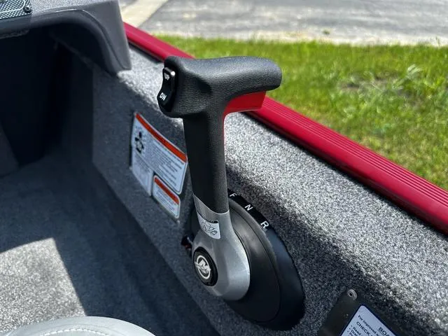 Slide: The Image of Tracker Bass Tracker Classic XL 2024 - 19