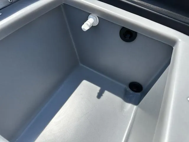 Slide: The Image of Tracker Bass Tracker Classic XL 2024 - 23