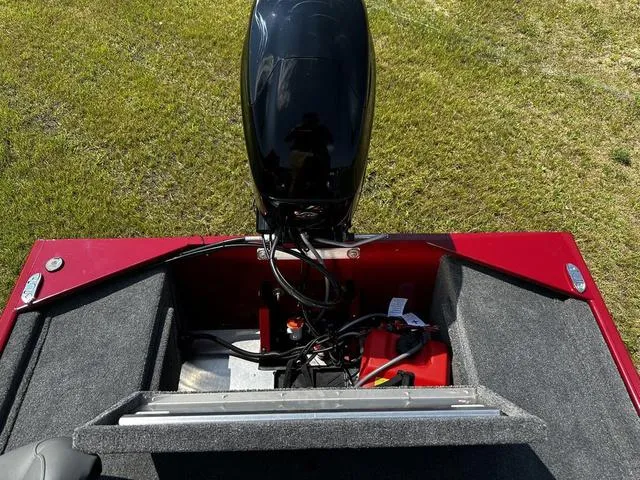 Slide: The Image of Tracker Bass Tracker Classic XL 2024 - 29