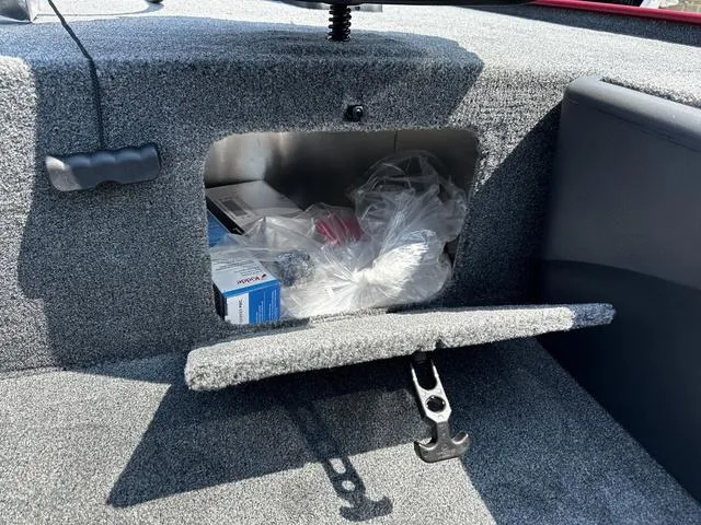 Slide: The Image of Tracker Bass Tracker Classic XL 2024 - 32