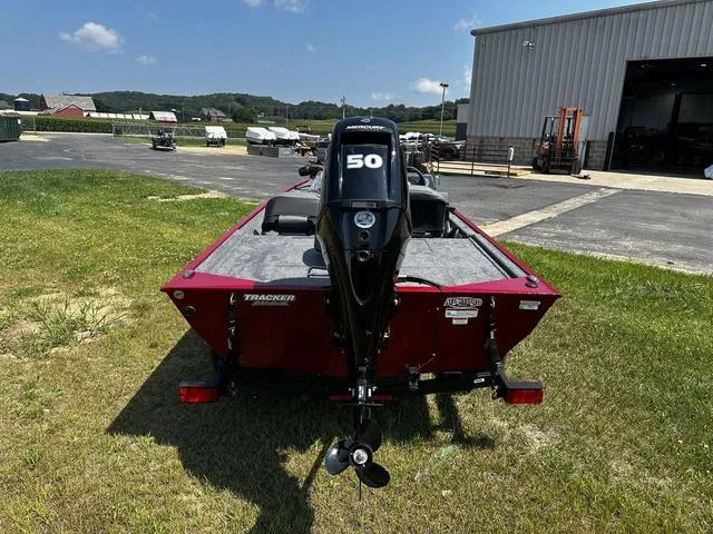 Slide: The Image of Tracker Bass Tracker Classic XL 2024 - 5