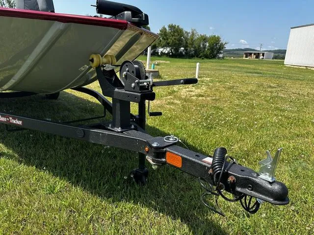 Slide: The Image of Tracker Bass Tracker Classic XL 2024 - 9