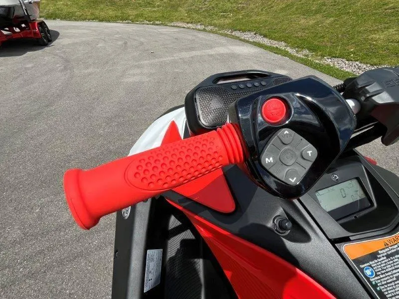 Slide: The Image of Sea-Doo Spark Trixx for 1 Rotax 900 ACE- 90 iBR and Audio 2024 - 30