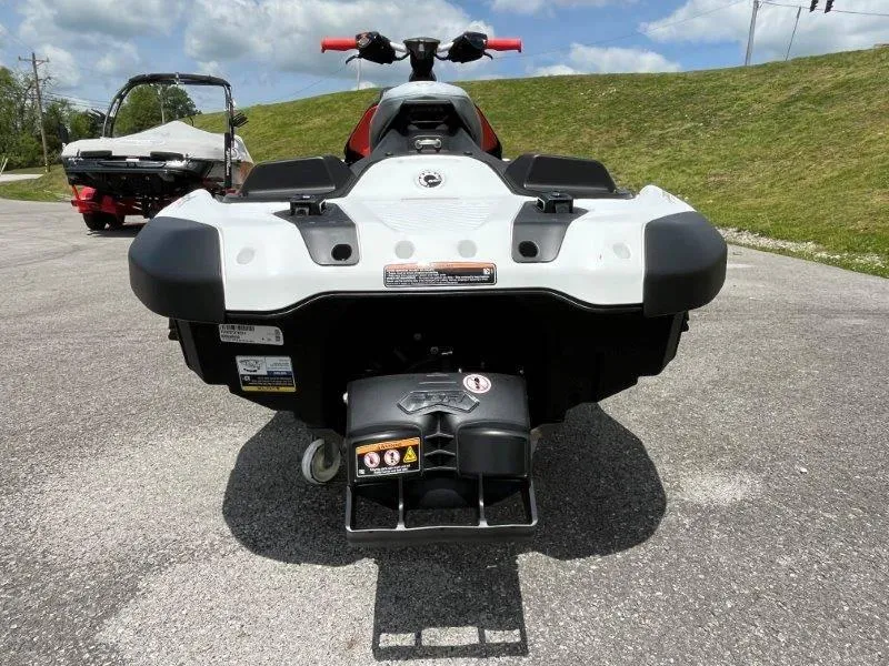 Slide: The Image of Sea-Doo Spark Trixx for 1 Rotax 900 ACE- 90 iBR and Audio 2024 - 5