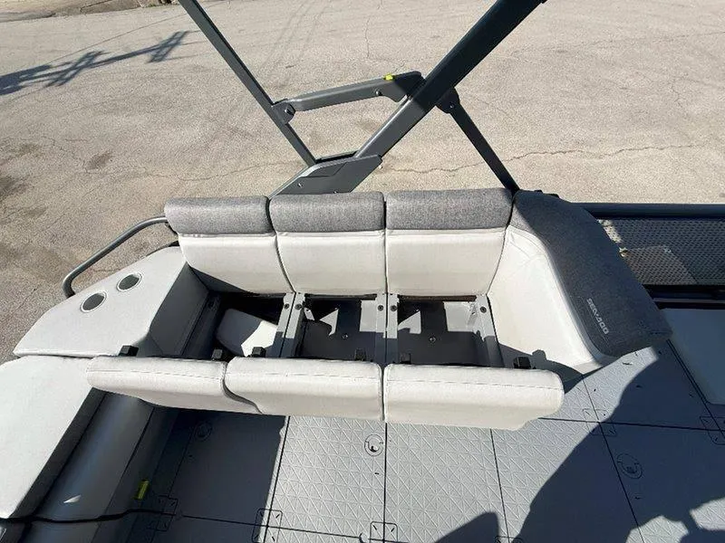 Slide: The Image of Sea-Doo SWITCH SPORT 18' 230HP 2024 - 52