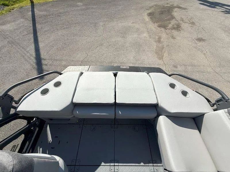 Slide: The Image of Sea-Doo SWITCH SPORT 18' 230HP 2024 - 62