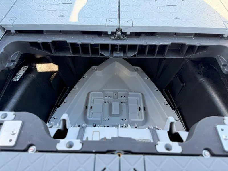 Slide: The Image of Sea-Doo SWITCH SPORT 18' 230HP 2024 - 66