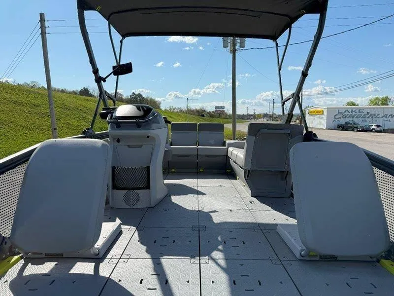 Slide: The Image of Sea-Doo SWITCH SPORT 18' 230HP 2024 - 68