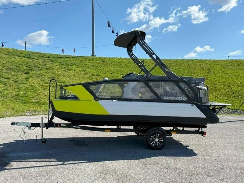 Slide: The Image of Sea-Doo SWITCH SPORT 18' 230HP 2024 - 71
