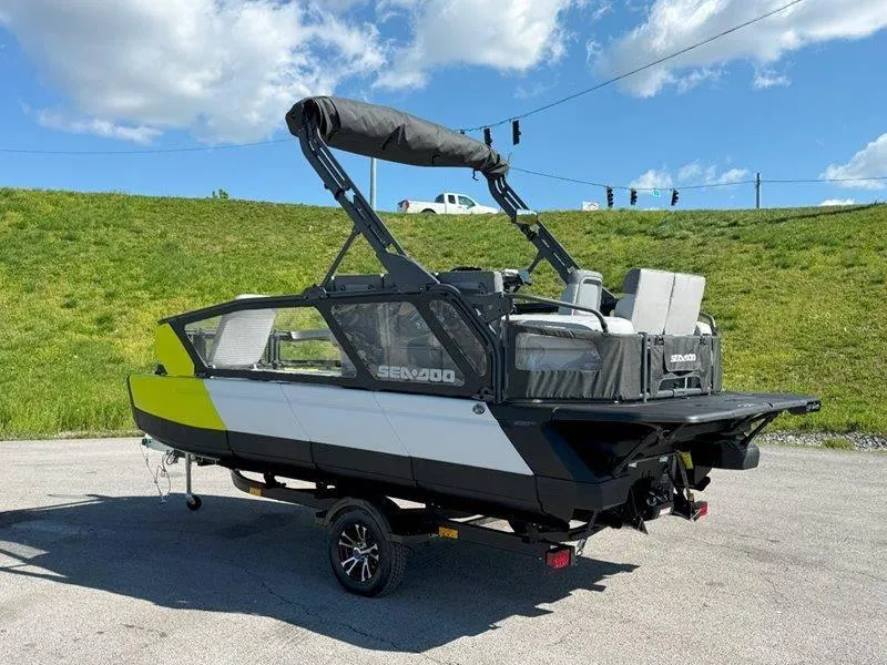 Slide: The Image of Sea-Doo SWITCH SPORT 18' 230HP 2024 - 72