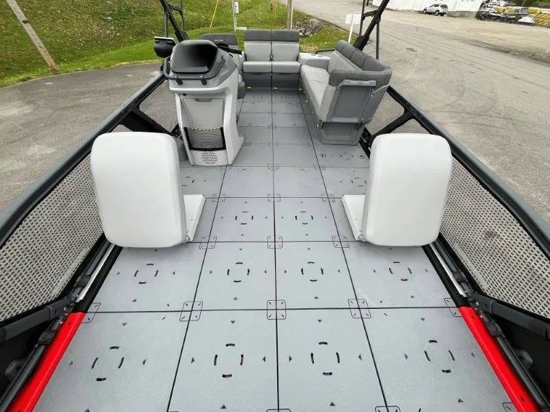 Slide: The Image of Sea-Doo Switch Sport 21 2024 - 11