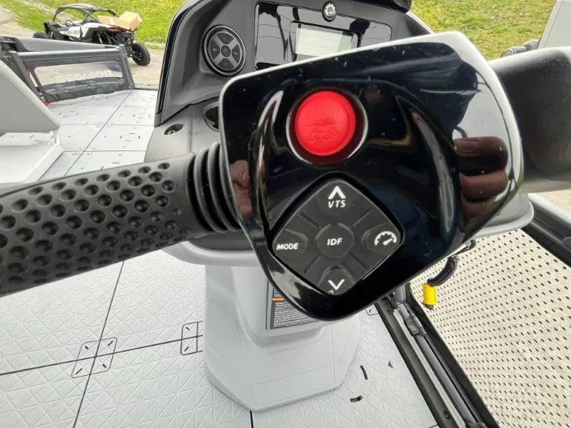 Slide: The Image of Sea-Doo Switch Sport 21 2024 - 17