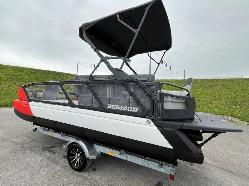 Slide: The Image of Sea-Doo Switch Sport 21 2024 - 32