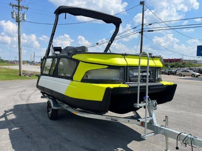 Slide: The Image of Sea-Doo Switch Cruise 18' 230hp 2024 - 52