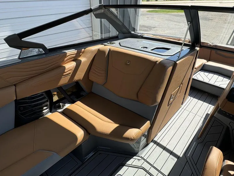 Slide: The Image of Nautique Super Air Nautique G23 2025 - 2