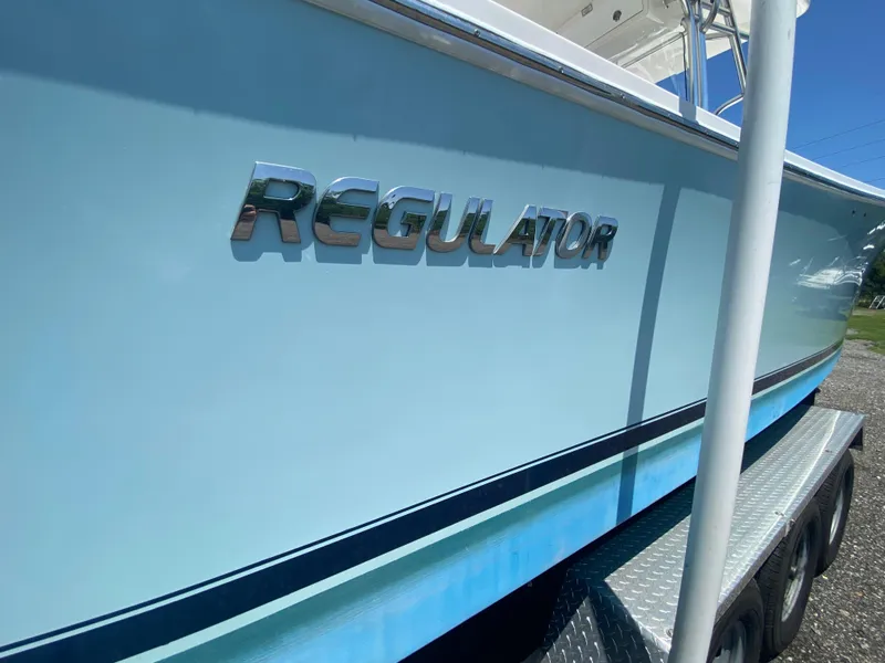 Slide: The Image of 2013 Regulator 28 CC - 10