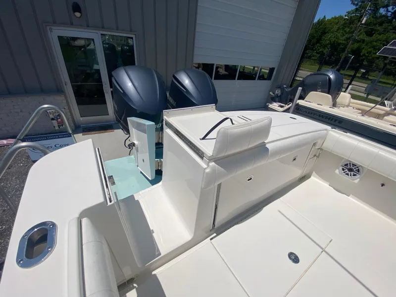 Slide: The Image of Transom tuna door - 35