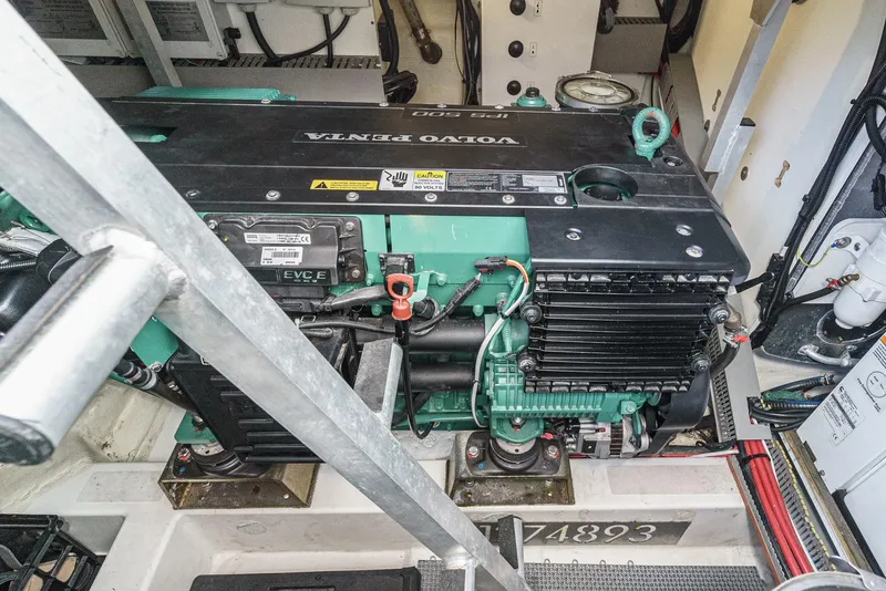 Slide: The Image of Volvo Penta engine in 2015 Prestige 420 yacht engine room. - 35