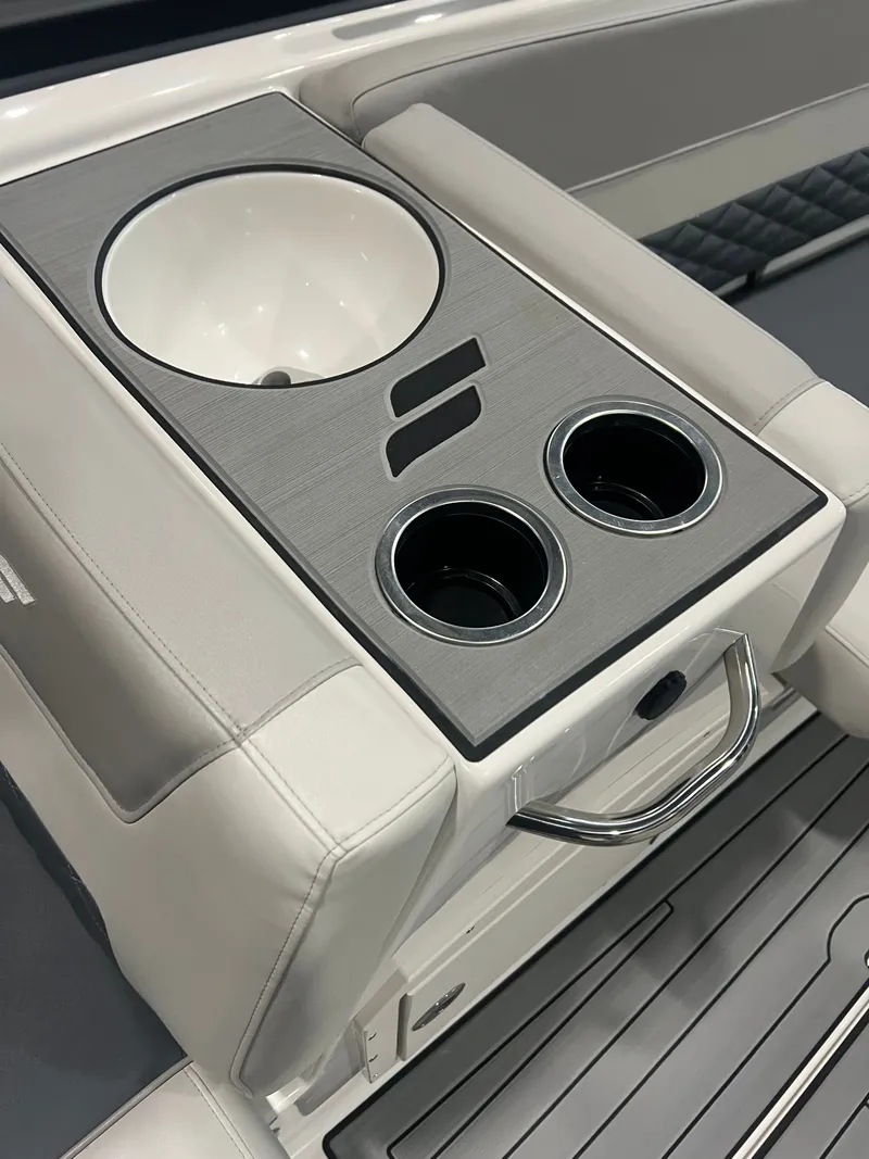 Slide: The Image of Starcraft SVX 211 OB 2025 - 7